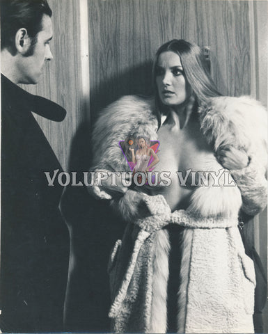 Barbara Bouchet - Valerie Wife Of David (1972) Elevator Flashing