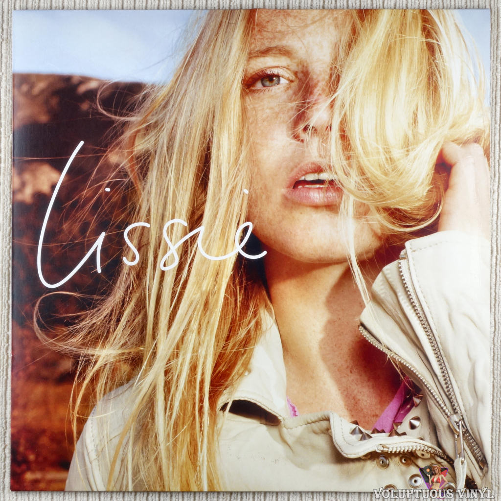 Lissie – Catching A Tiger vinyl record front cover