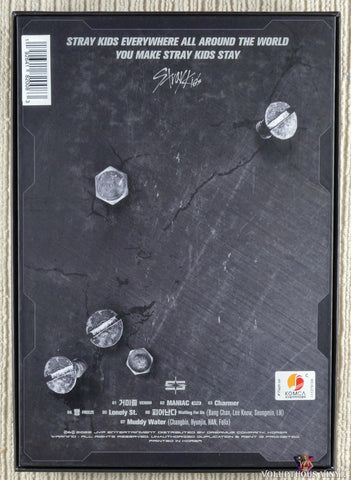 Stray Kids – Oddinary CD back cover