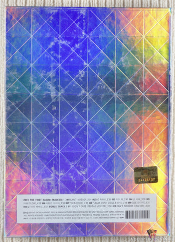 2NE1 – To Anyone CD back cover