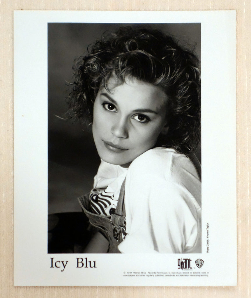 Icy Blu - Giant Records - Promotional Photo