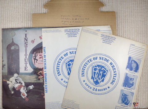 Alice Cooper ‎– Muscle Of Love vinyl record isnerts