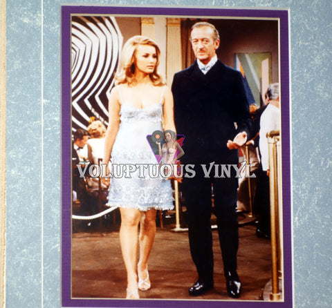 Barbara Bouchet & David Niven in Casino Royale