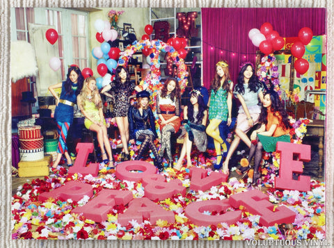 Girls' Generation – Love & Peace Deluxe Edition CD/Blu-ray back cover