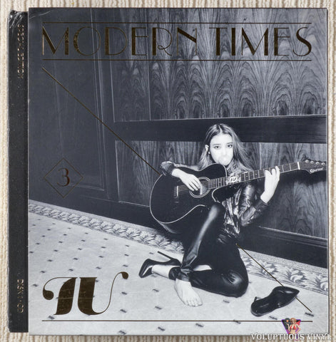 IU – Modern Times CD/DVD front cover