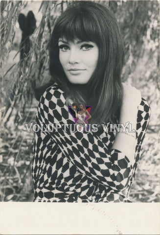 Marisa Mell Unsigned Frontoni Glamour Shot Autograph Card
