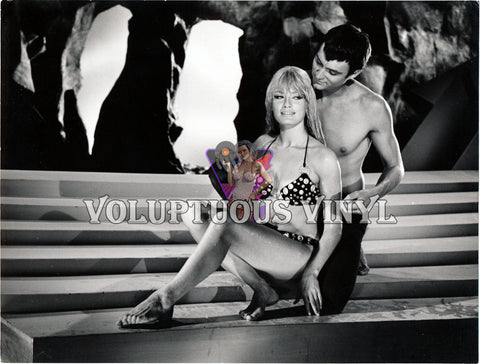 Marisa Mell Eva Kant Bikini in Danger Diabolik