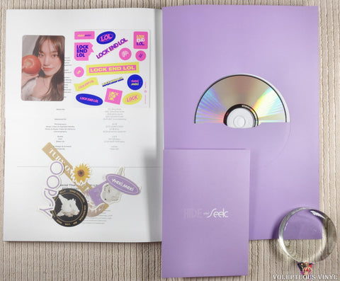 Weki Meki ‎– Hide And Seek CD, photo card and stickers